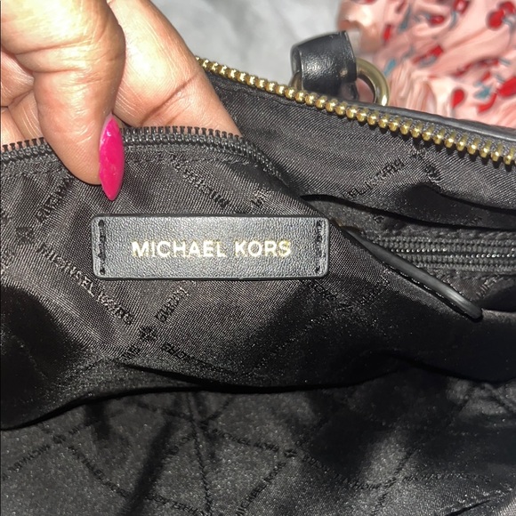 Michael Kors Black Shoulder Bag with Adjustable Strap - Picture 7 of 9